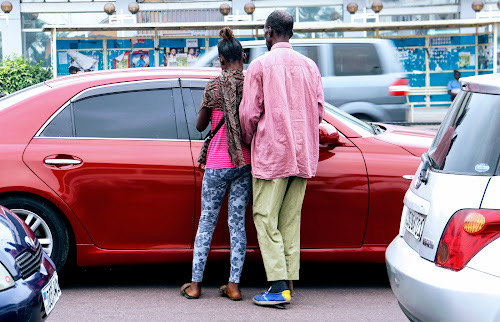 Kinshasa : Le handicap des parents devient le fardeau des enfants ; le cri silencieux de ces innocents